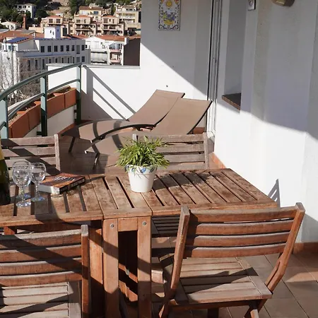 A L'estartit Avec Terrasse Et Animaux Admis