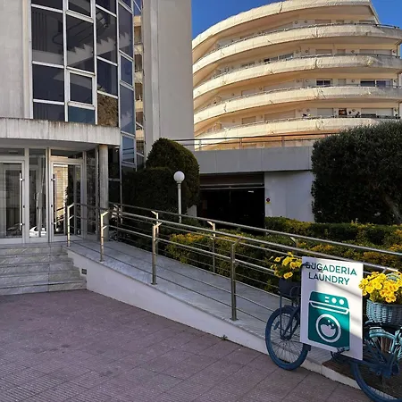 A L'estartit Avec Terrasse Et Animaux Admis
